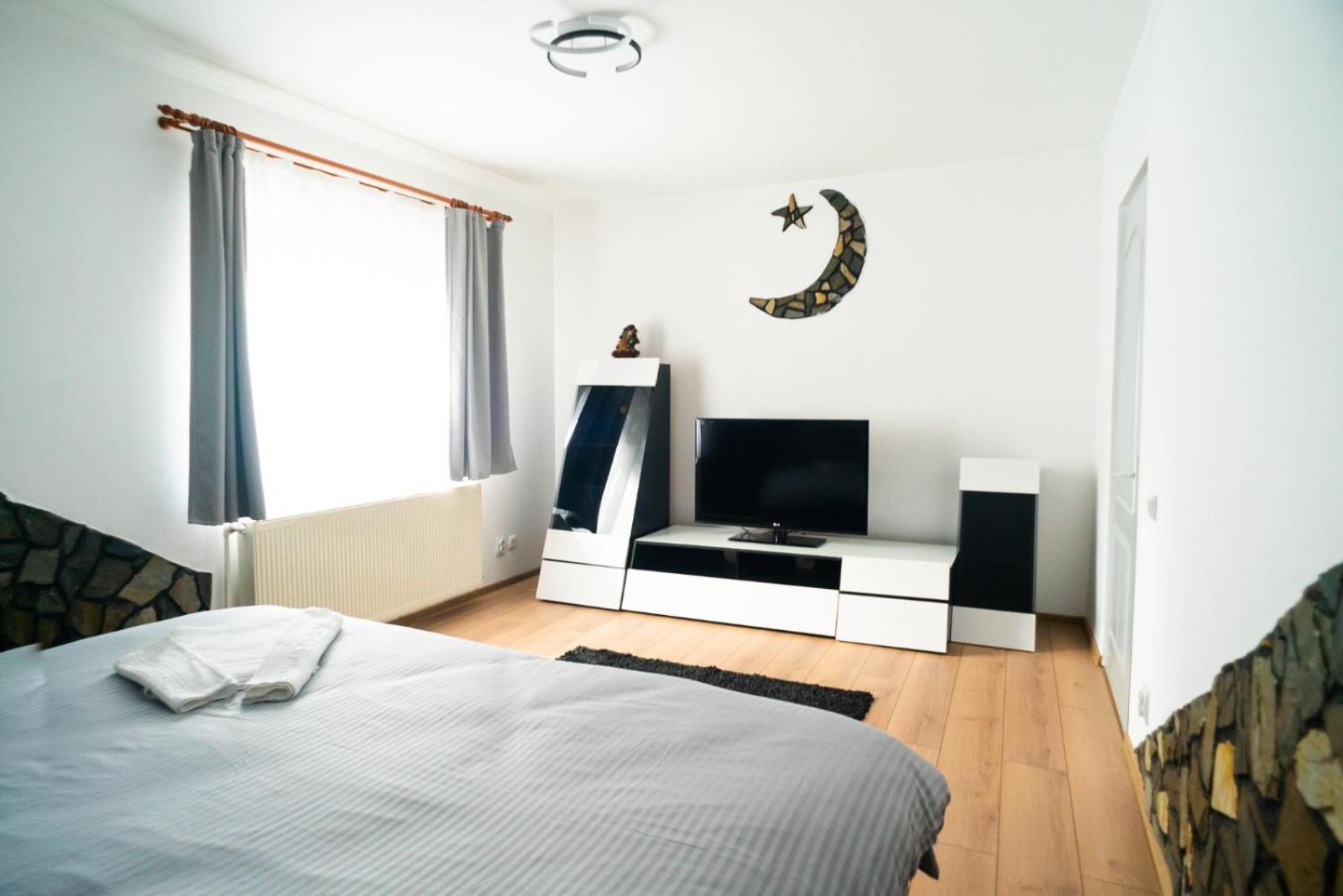 Apartament Dacul Hunedoara Exterior foto