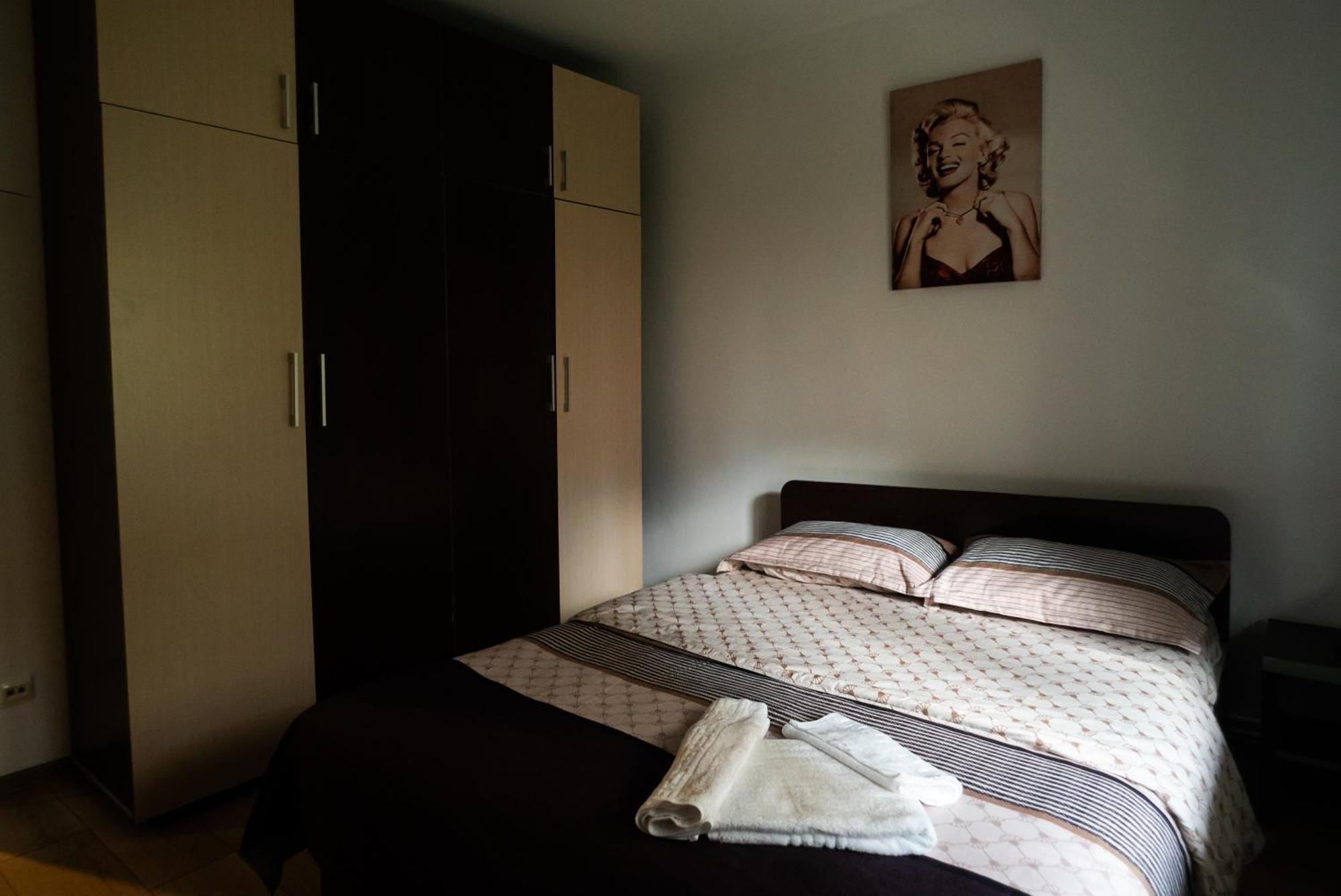 Apartament Dacul Hunedoara Exterior foto